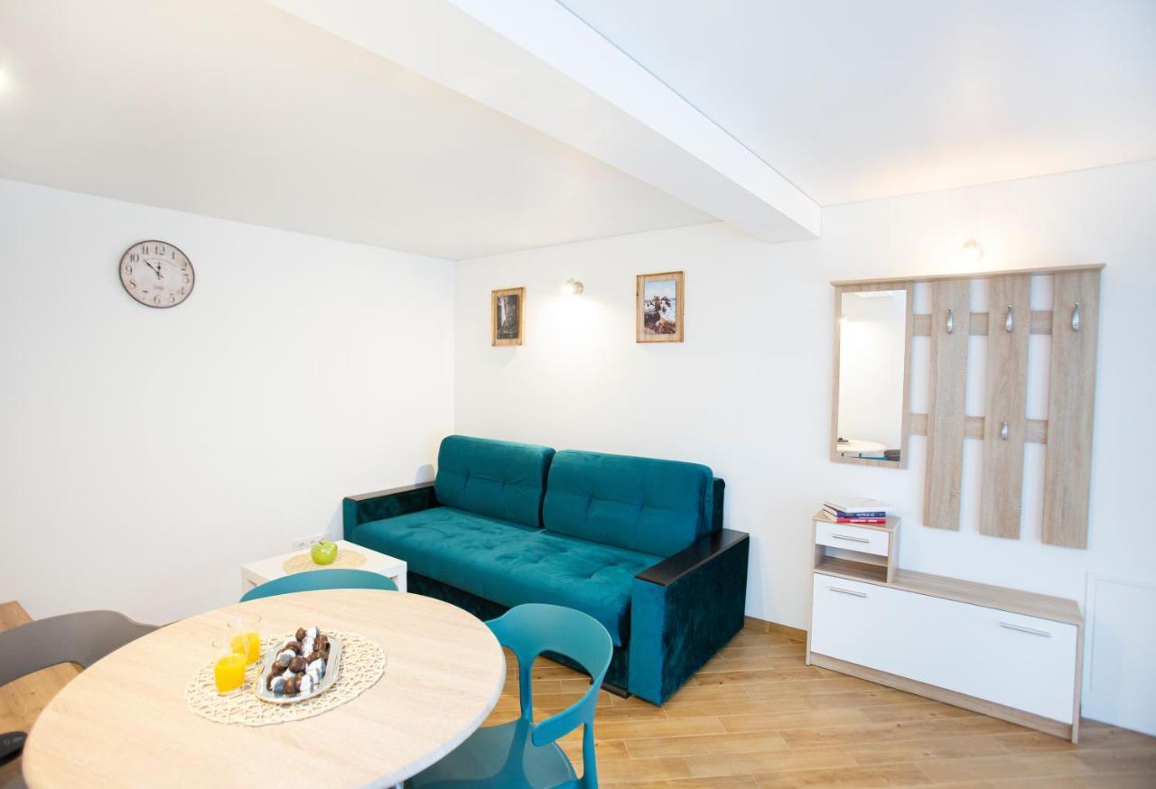 Groundfloor Apartment On The Green Hill Каунас Екстериор снимка